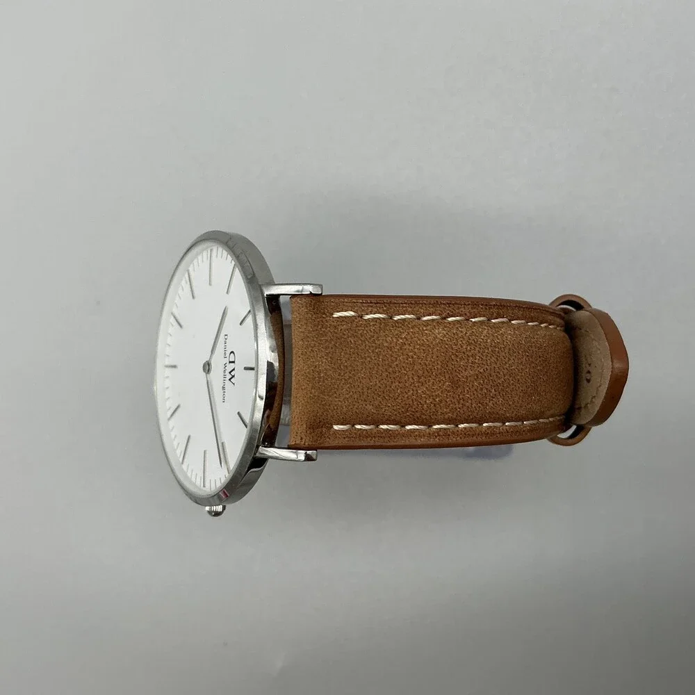 Daniel Wellington Mens Watch 41mm White Dial Brown Leather Classic New Battery